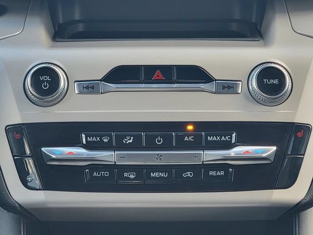 Certified 2023 Ford Explorer XLT w/ Equipment Group 202A AWD/4WD image 30