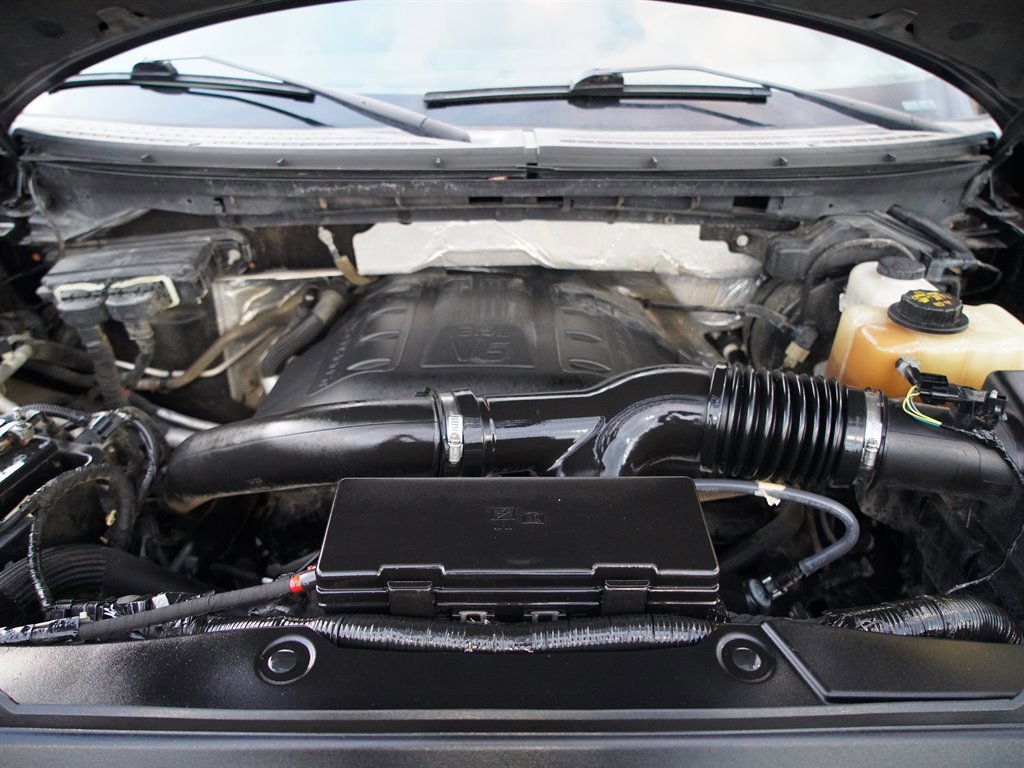 Used 2013 Ford F150 King Ranch w/ King Ranch Luxury Pkg image 6