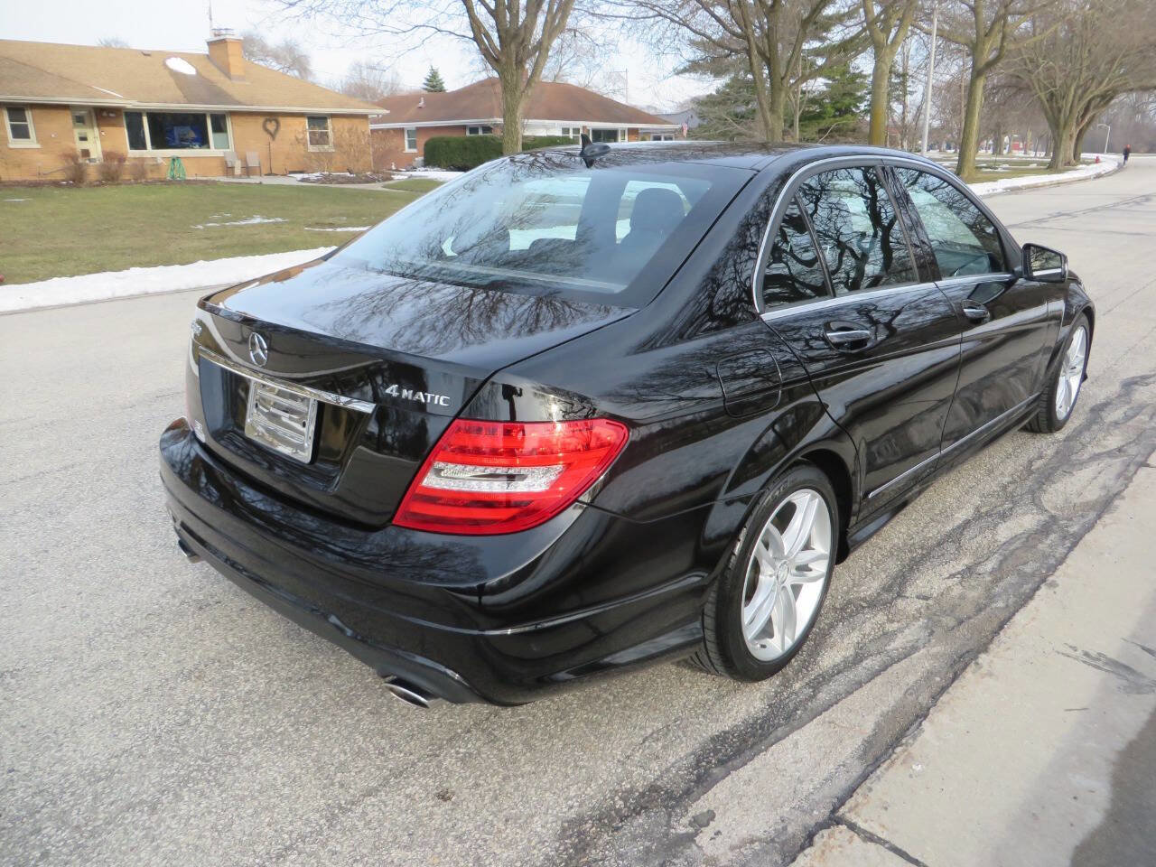 Used 2012 Mercedes-Benz C 300 4MATIC Sedan image 5