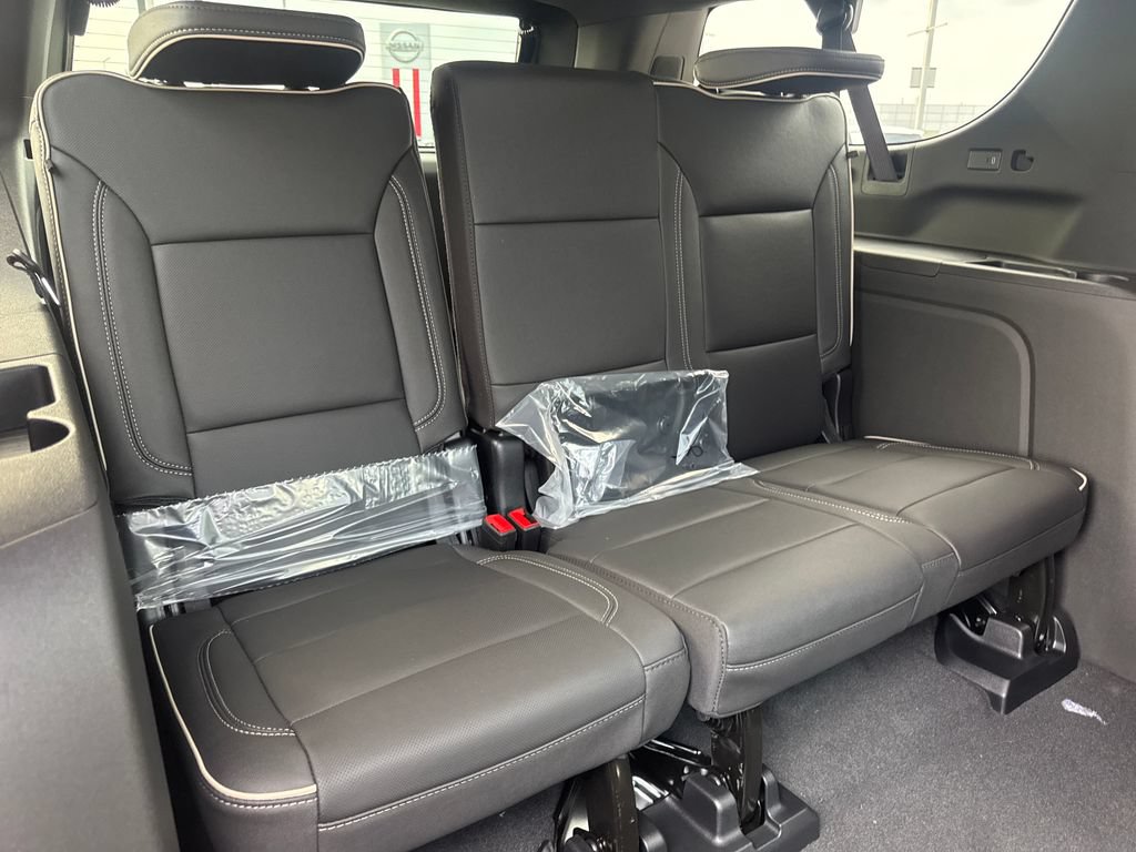 New 2026 GMC Yukon XL Elevation w/ Elevation Premium Package AWD/4WD image 13