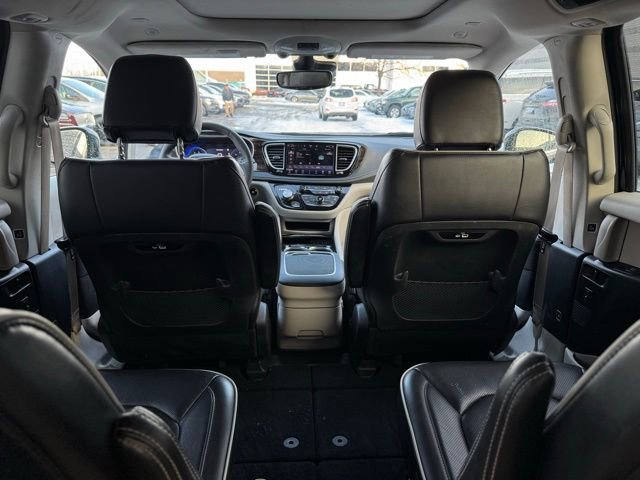 Used 2023 Chrysler Pacifica Limited image 24