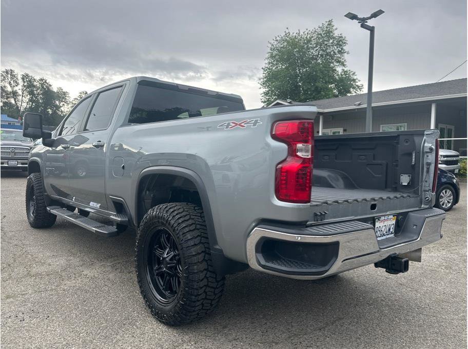Used 2024 Chevrolet Silverado 2500 LT w/ Convenience Package AWD/4WD image 5