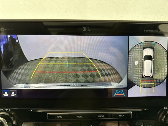 Used 2021 Toyota Highlander Platinum image 21