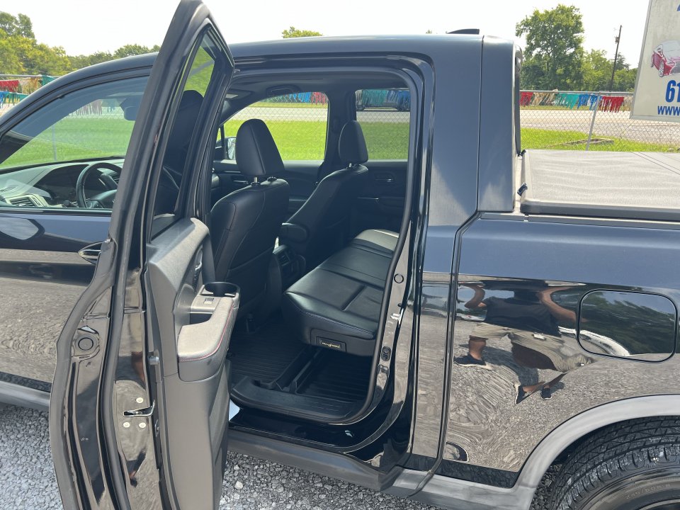 Used 2017 Honda Ridgeline Black Edition image 10