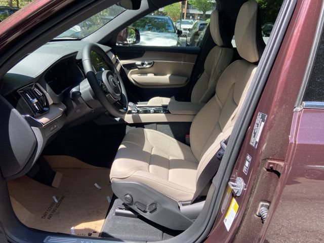 New 2026 Volvo XC90 T8 Plus w/ Protection Package Premier AWD/4WD image 12