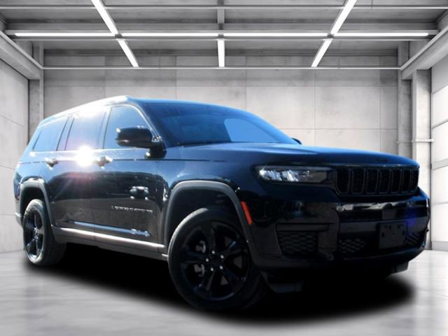 Certified 2022 Jeep Grand Cherokee L Laredo AWD/4WD image 1
