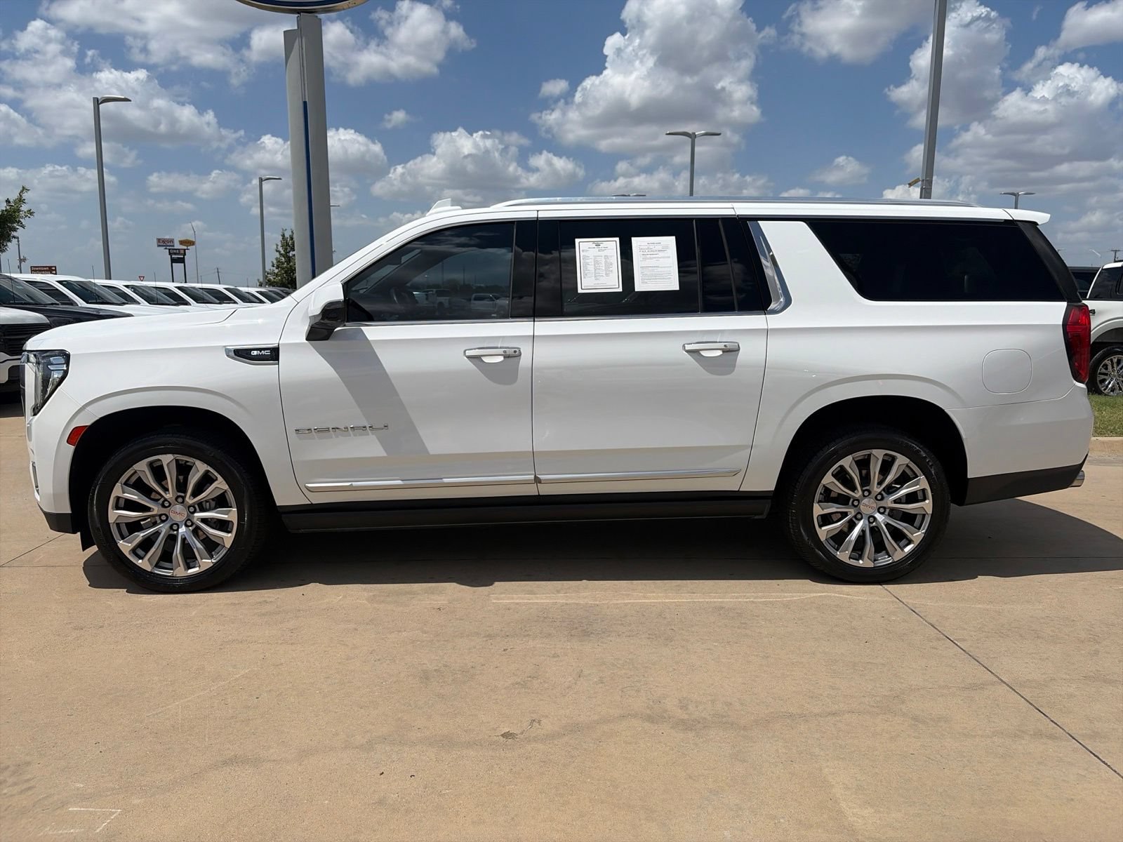 Used 2023 GMC Yukon XL Denali RWD video 2