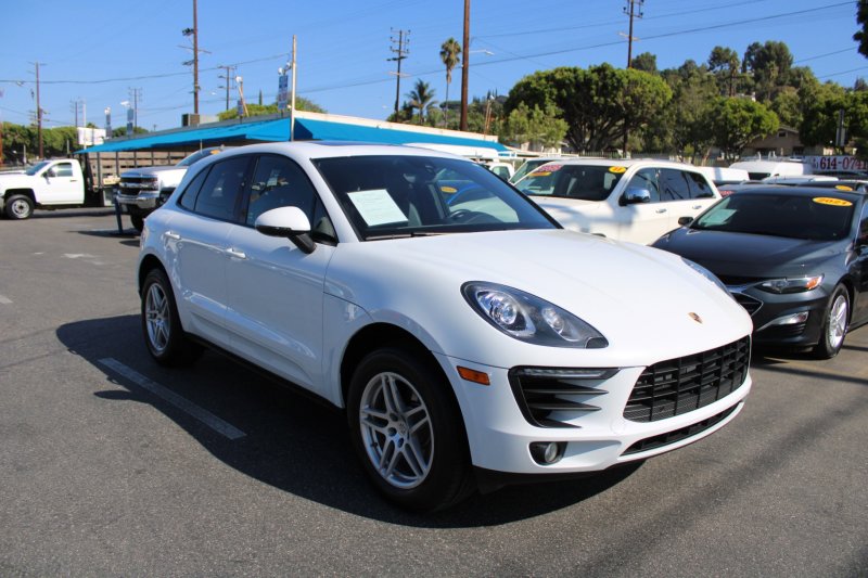 Used 2018 Porsche Macan image 1
