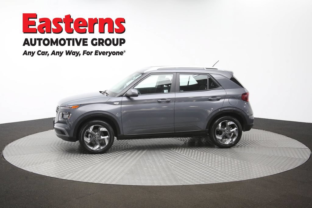 Used 2025 Hyundai Venue SEL FWD image 58
