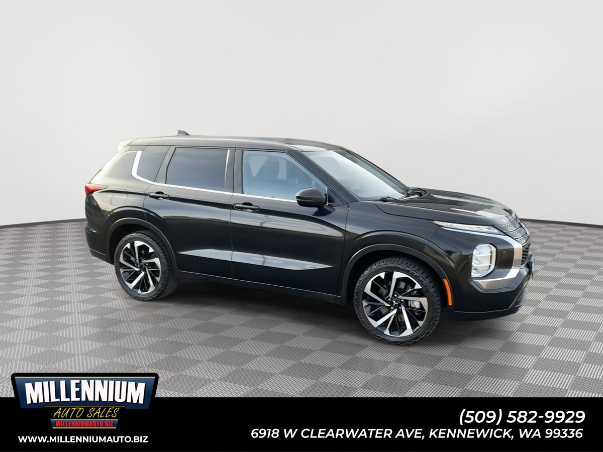 Used 2022 Mitsubishi Outlander ES AWD/4WD image 1