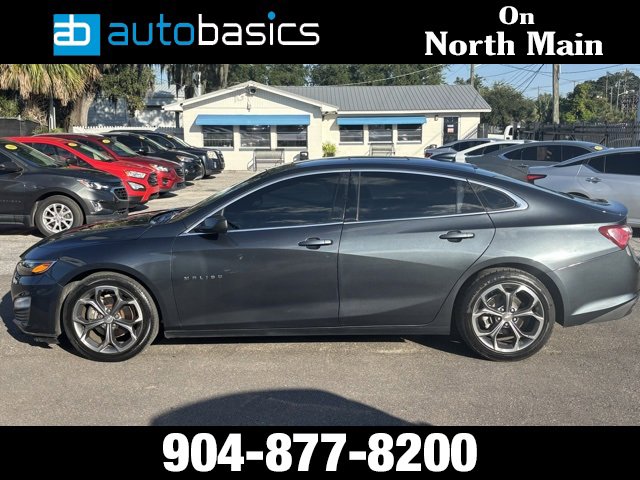 Used 2021 Chevrolet Malibu LT image 2
