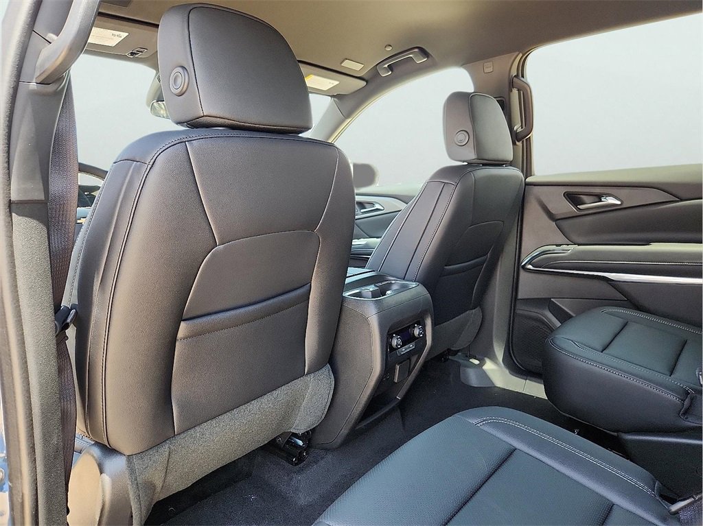 New 2025 Chevrolet Traverse LT w/ Driver Confidence Package image 18