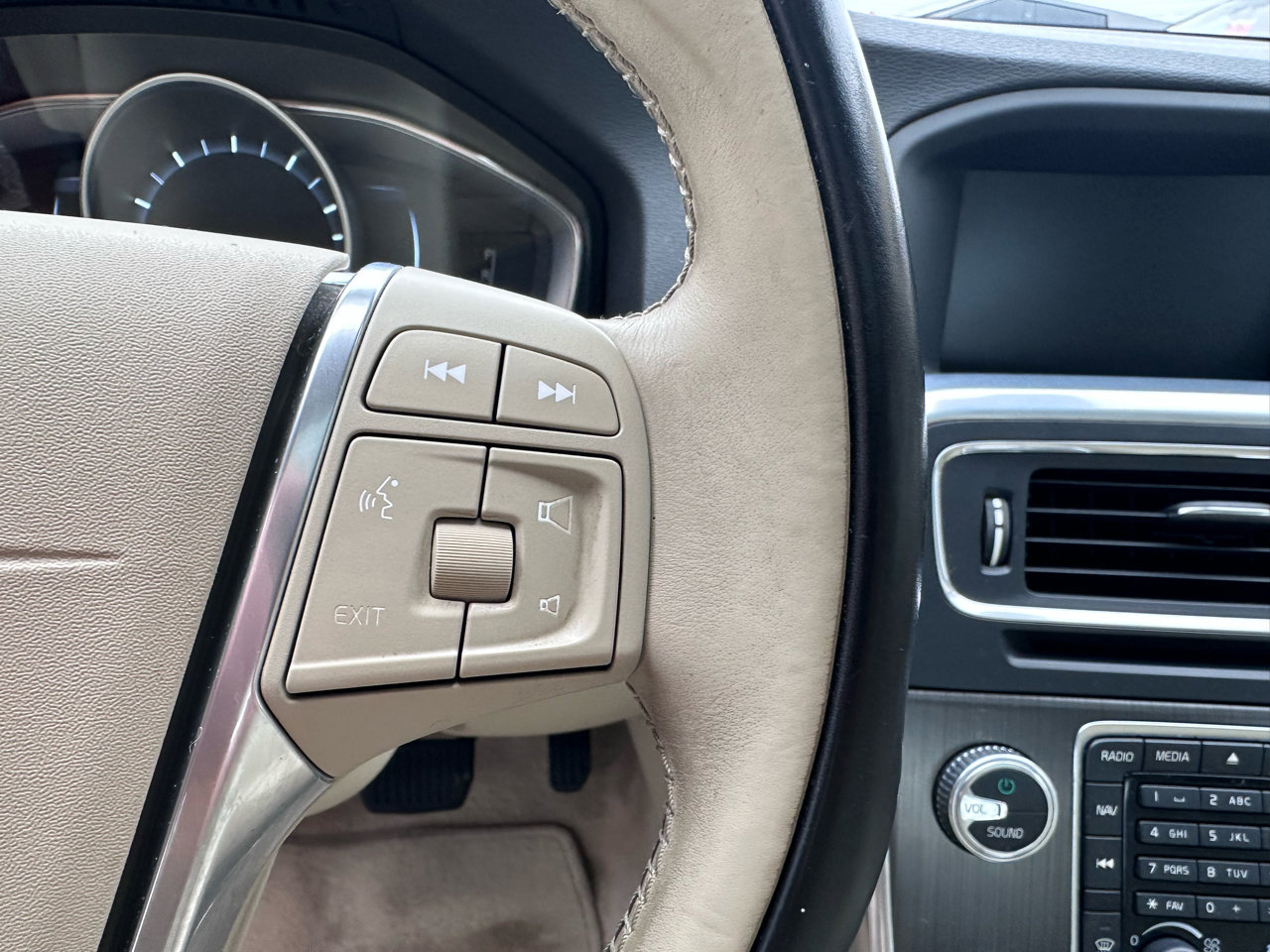 Used 2016 Volvo S60 T5 Premier image 21