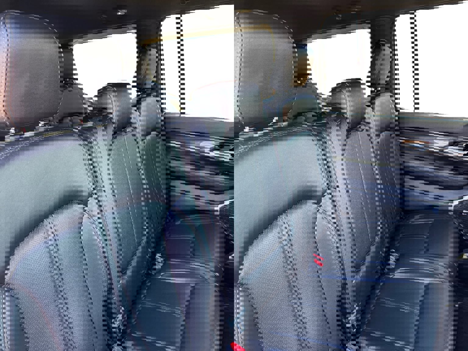 Used 2023 Jeep Wagoneer 4WD image 18