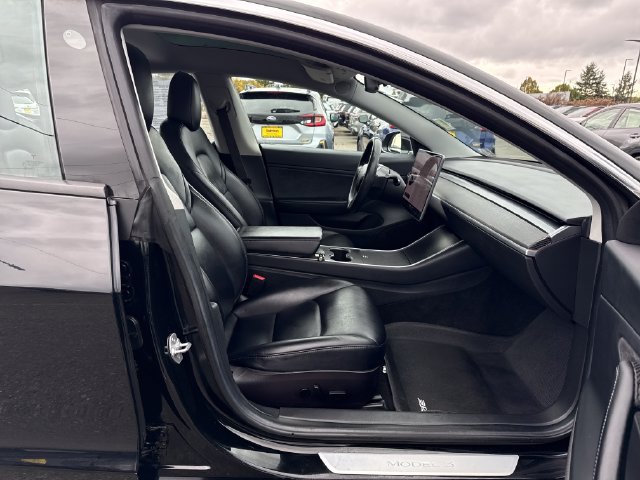 Used 2018 Tesla Model 3 Long Range RWD image 9