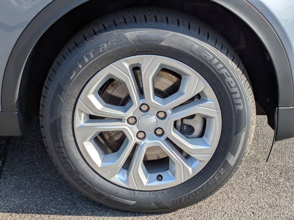 Used 2023 Land Rover Discovery Sport S image 11