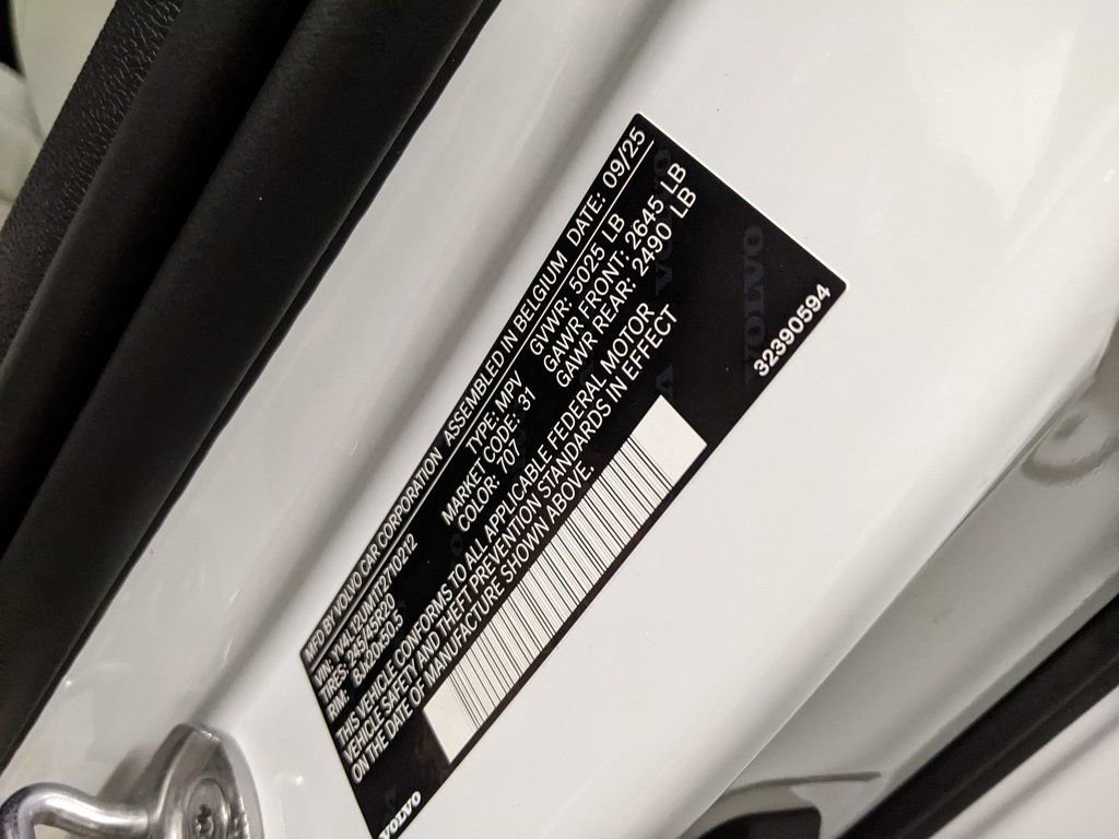 New 2026 Volvo XC40 B5 Ultra w/ Protection Package Premier image 30