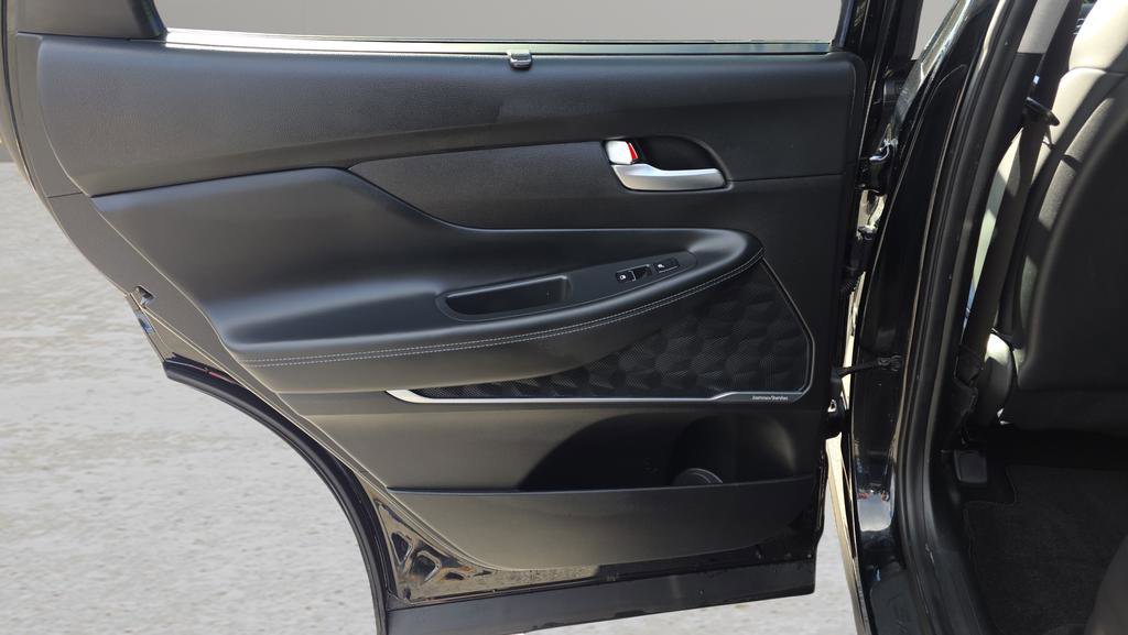 Used 2023 Hyundai Santa Fe Limited image 13