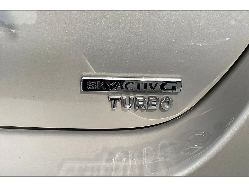 Used 2022 MAZDA MAZDA3 s image 8