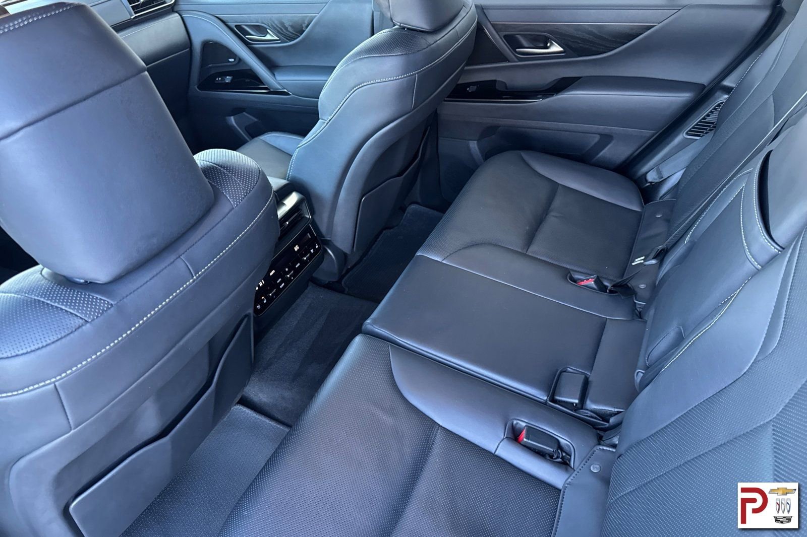 Used 2023 Lexus LX 600 4WD w/ Interior Upgrade Package image 14