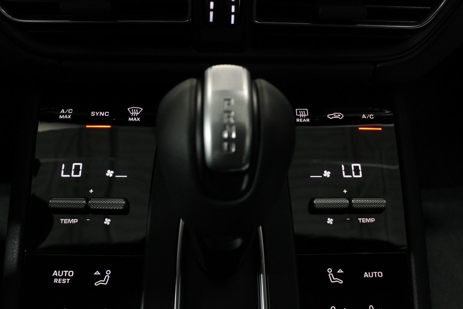 New 2026 Porsche Macan AWD/4WD image 31