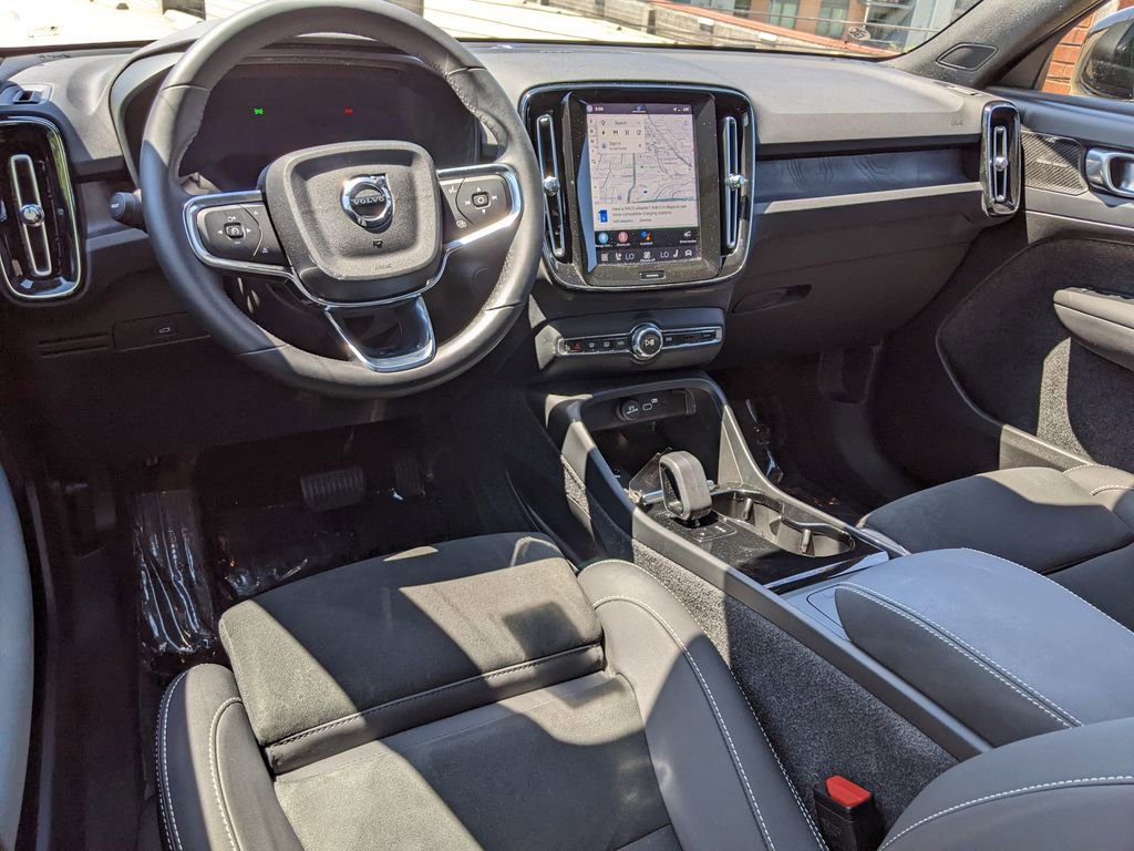 Certified 2023 Volvo XC40 Recharge Ultimate AWD/4WD image 12