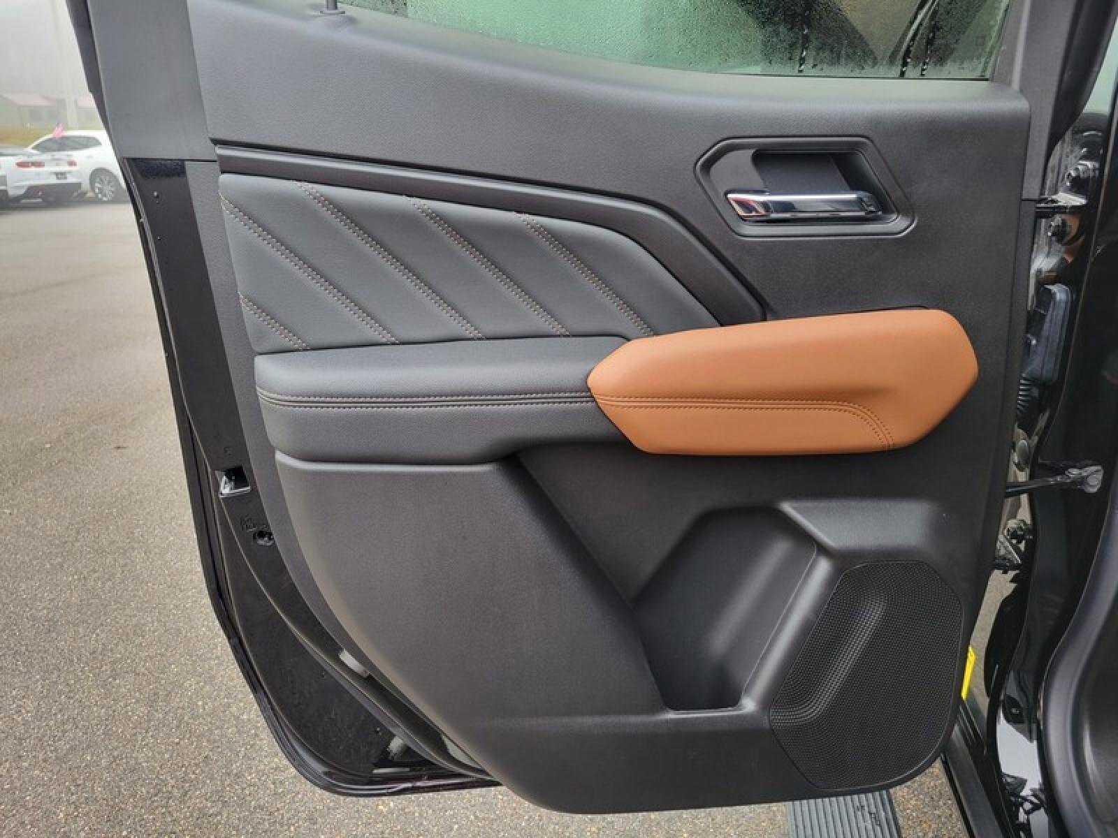 New 2026 GMC Canyon AT4 w/ AT4 Premium Package image 24