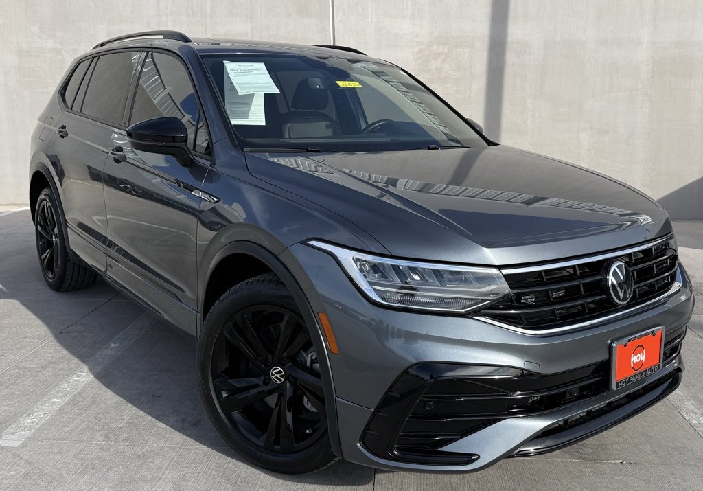 Used 2024 Volkswagen Tiguan SE R-Line image 1