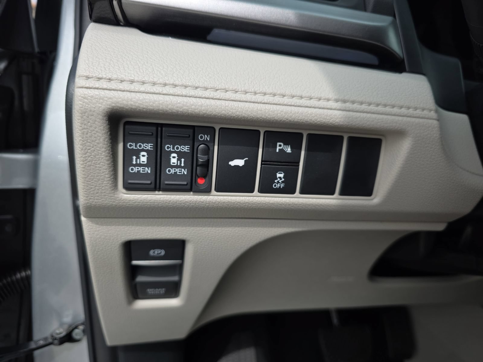 New 2026 Honda Odyssey Touring image 26