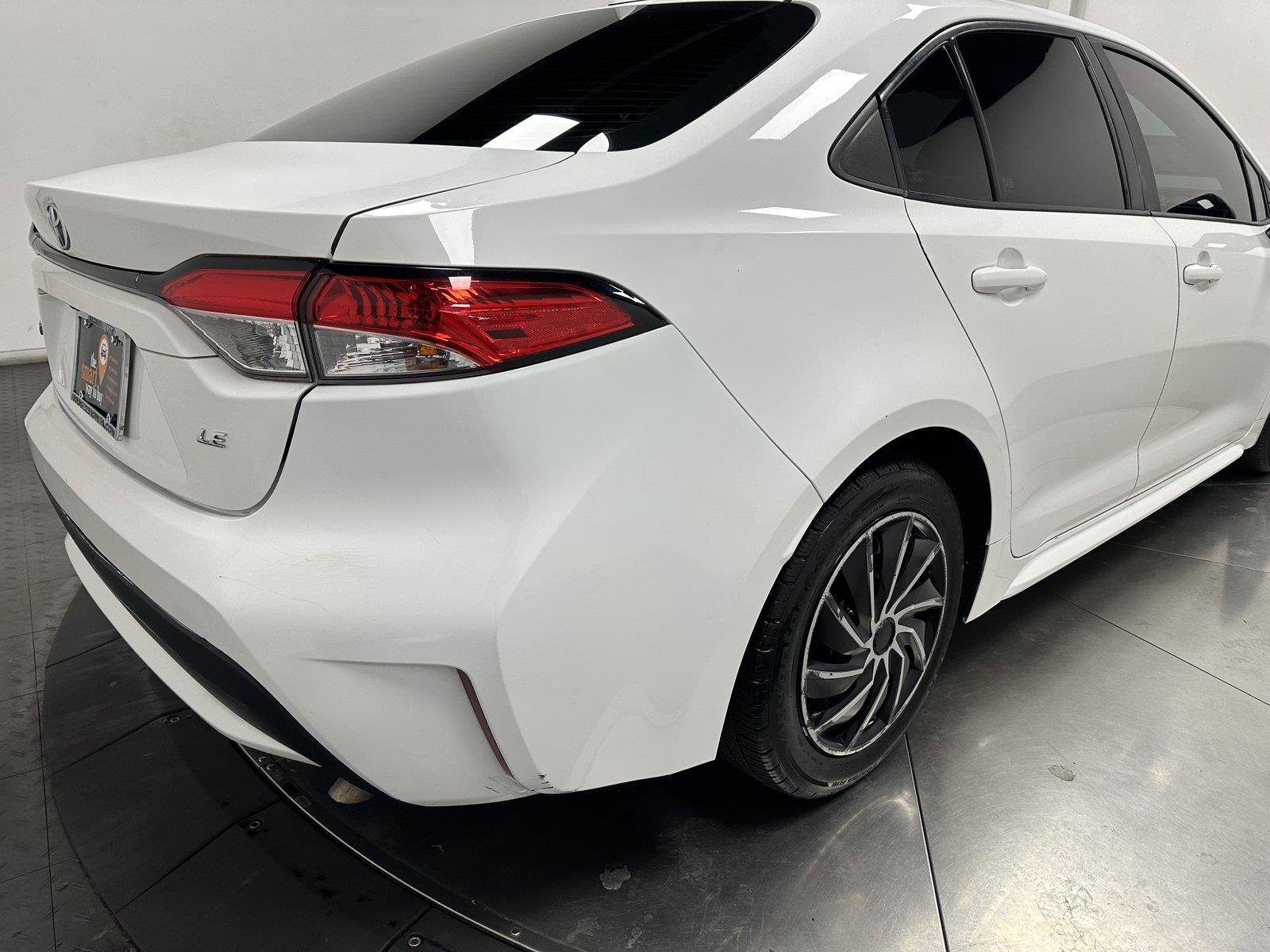 Used 2021 Toyota Corolla LE FWD image 14