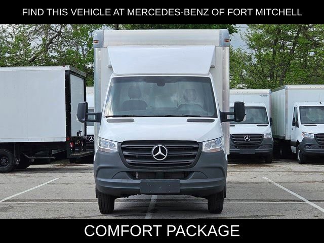 New 2024 Mercedes-Benz Sprinter 4500 image 2