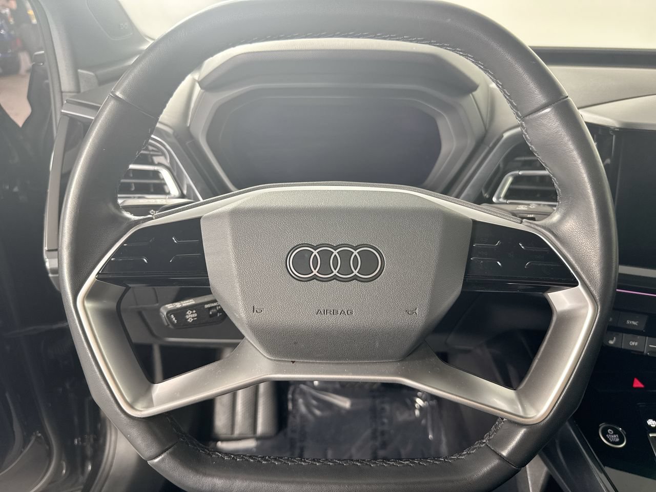 Used 2023 Audi Q4 e-tron Premium Plus w/ Premium Plus AWD/4WD image 13