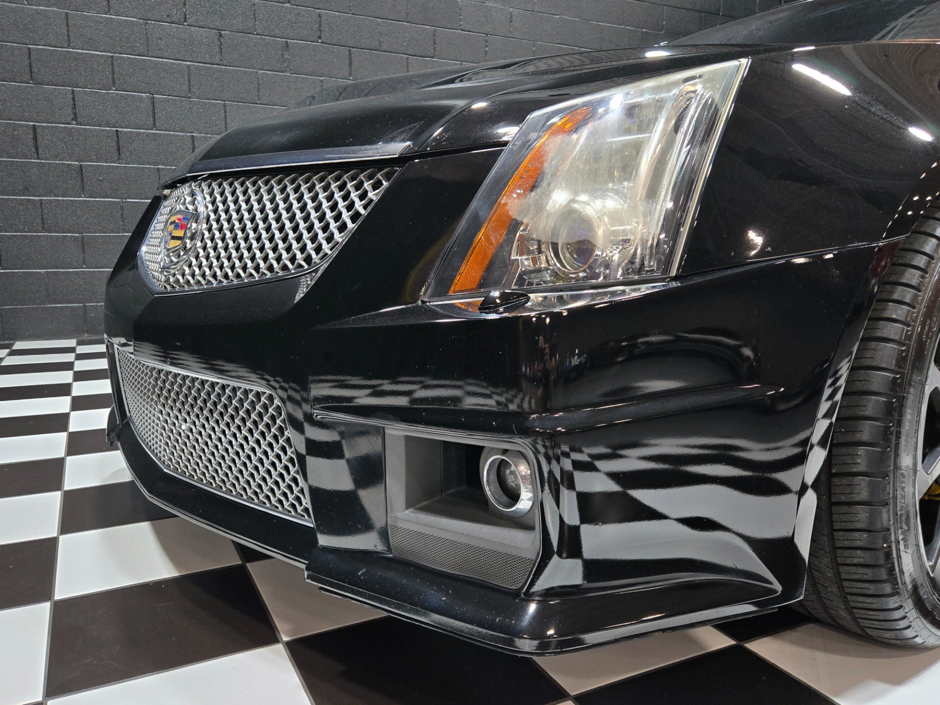 Used 2013 Cadillac CTS V w/ Wood Trim Package RWD image 28