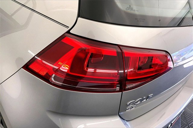 Used 2017 Volkswagen Golf 4-Door image 29