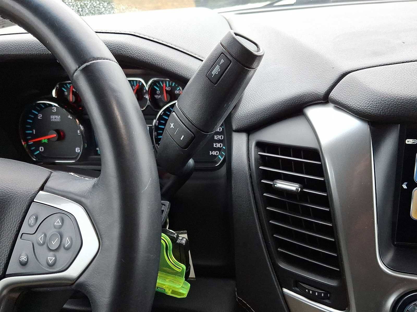 Used 2017 Chevrolet Suburban LT image 21