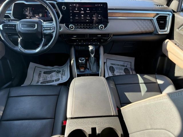 Used 2024 GMC Canyon Denali image 11