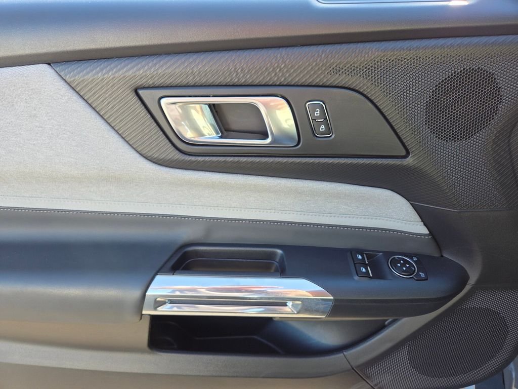 Used 2025 Ford Mustang GT RWD image 21