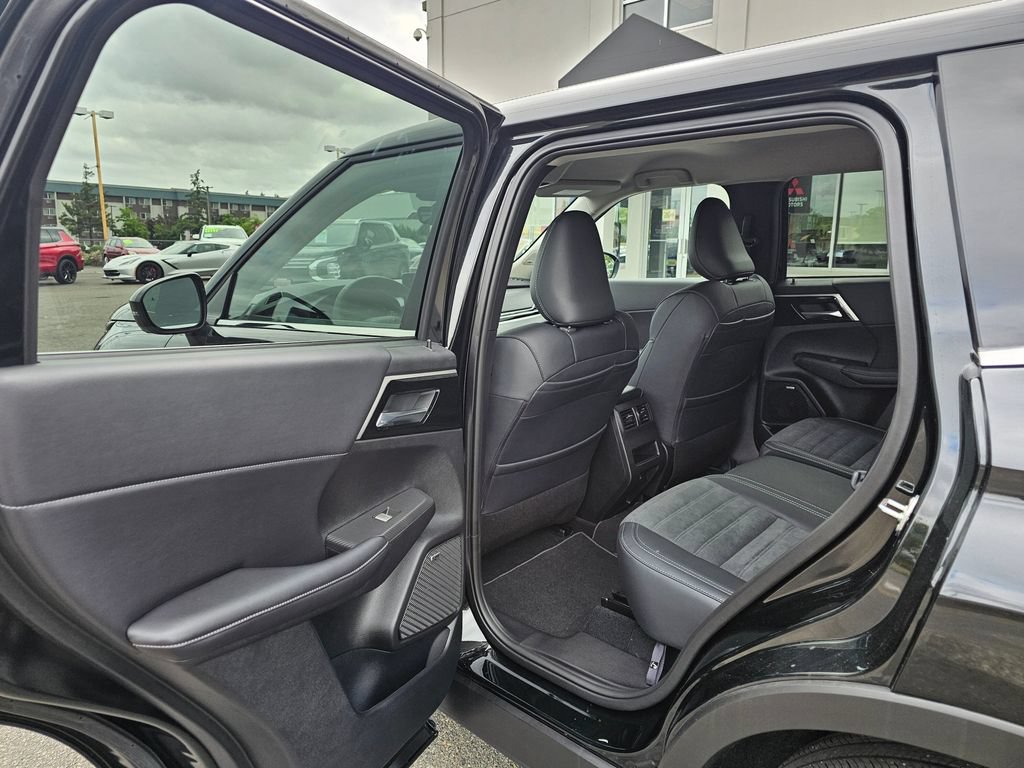 New 2026 Mitsubishi Outlander SE AWD/4WD image 12