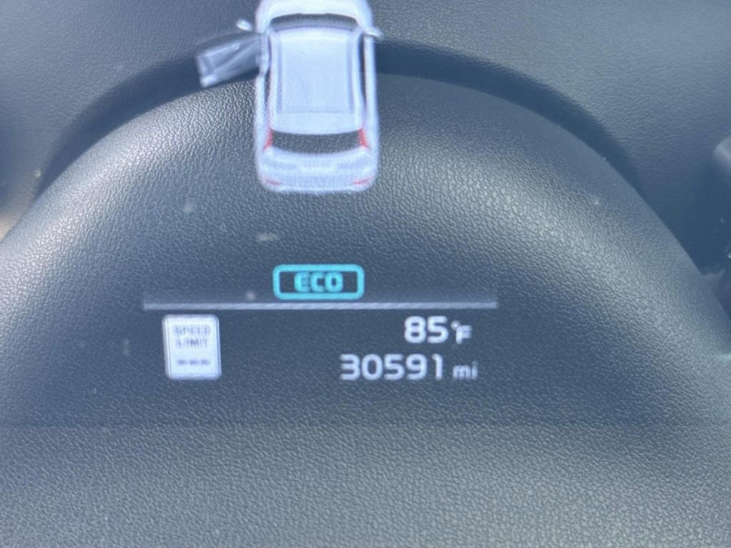 Used 2023 Kia Niro EX image 39