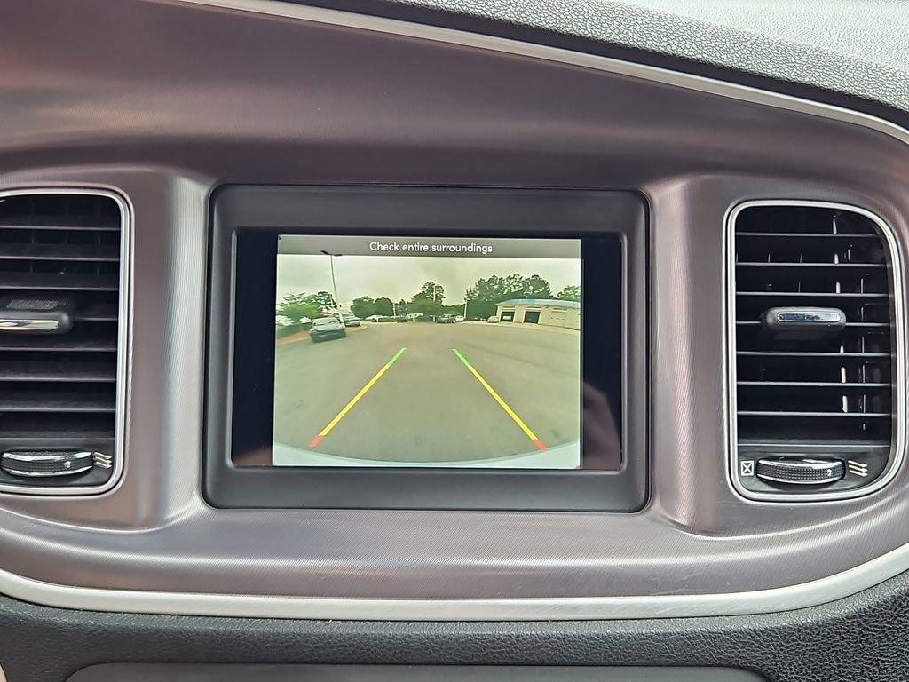 Used 2020 Dodge Charger SXT RWD image 17