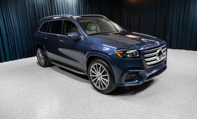 New 2026 Mercedes-Benz GLS 580 4MATIC image 3
