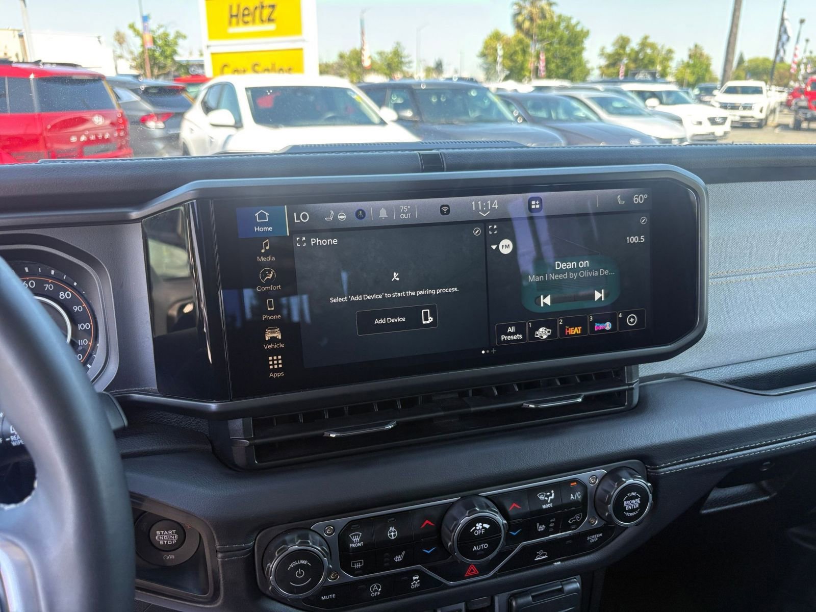 Used 2025 Jeep Wrangler Unlimited Sahara AWD/4WD image 20