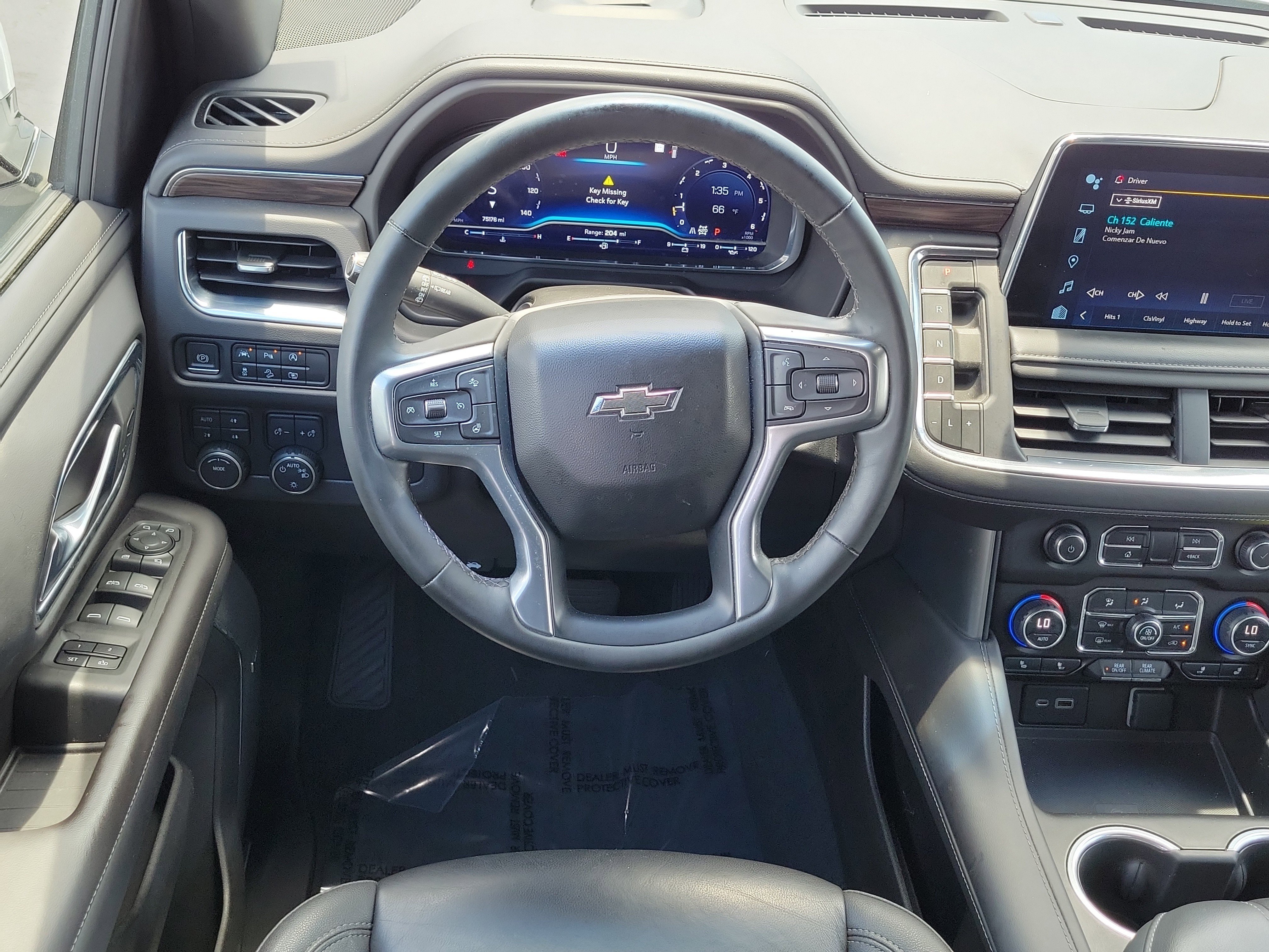Used 2023 Chevrolet Tahoe Z71 w/ Luxury Package AWD/4WD image 19