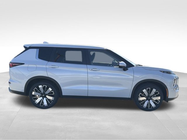 New 2026 Mitsubishi Outlander SE FWD image 6
