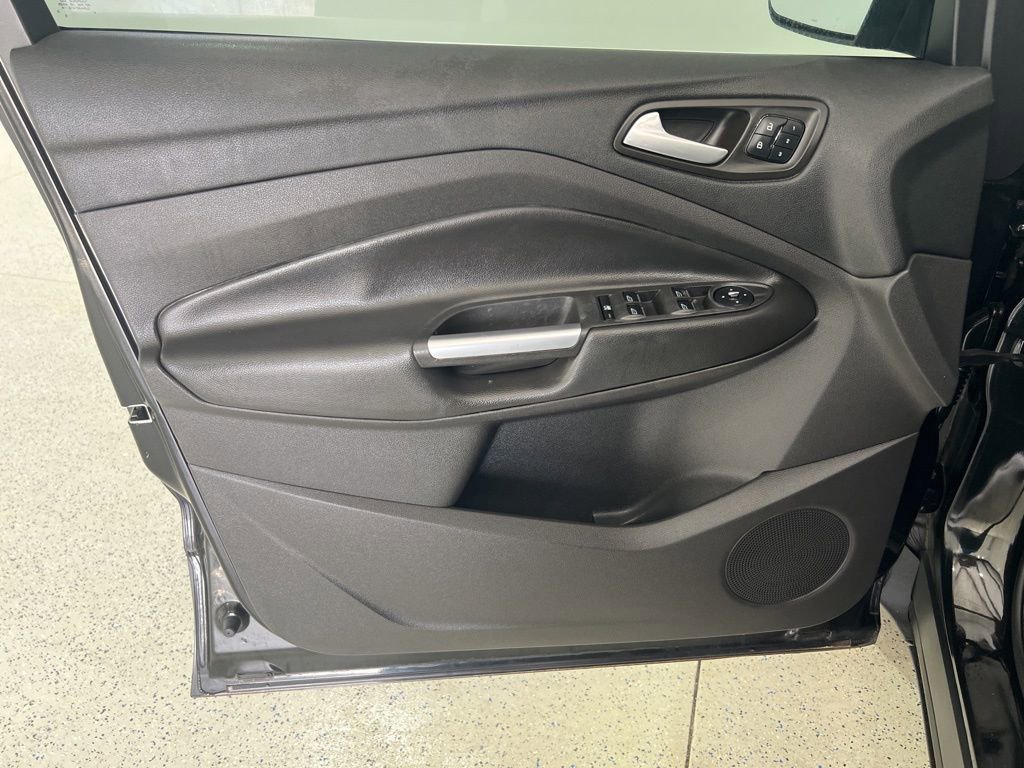 Used 2013 Ford Escape Titanium w/ Parking Technology Pkg FWD image 17