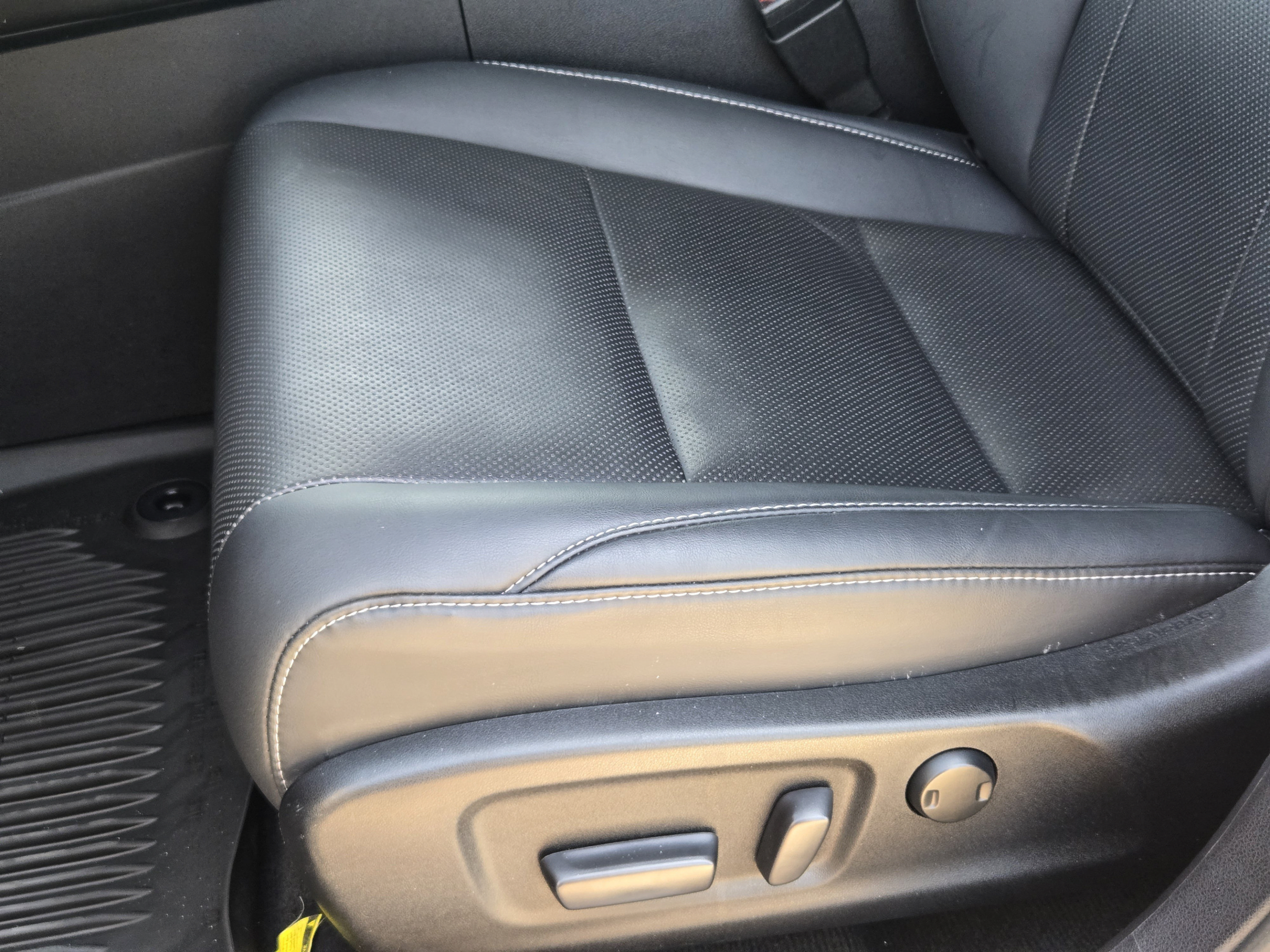 Certified 2020 Lexus RX 450h AWD w/ Premium Package image 23