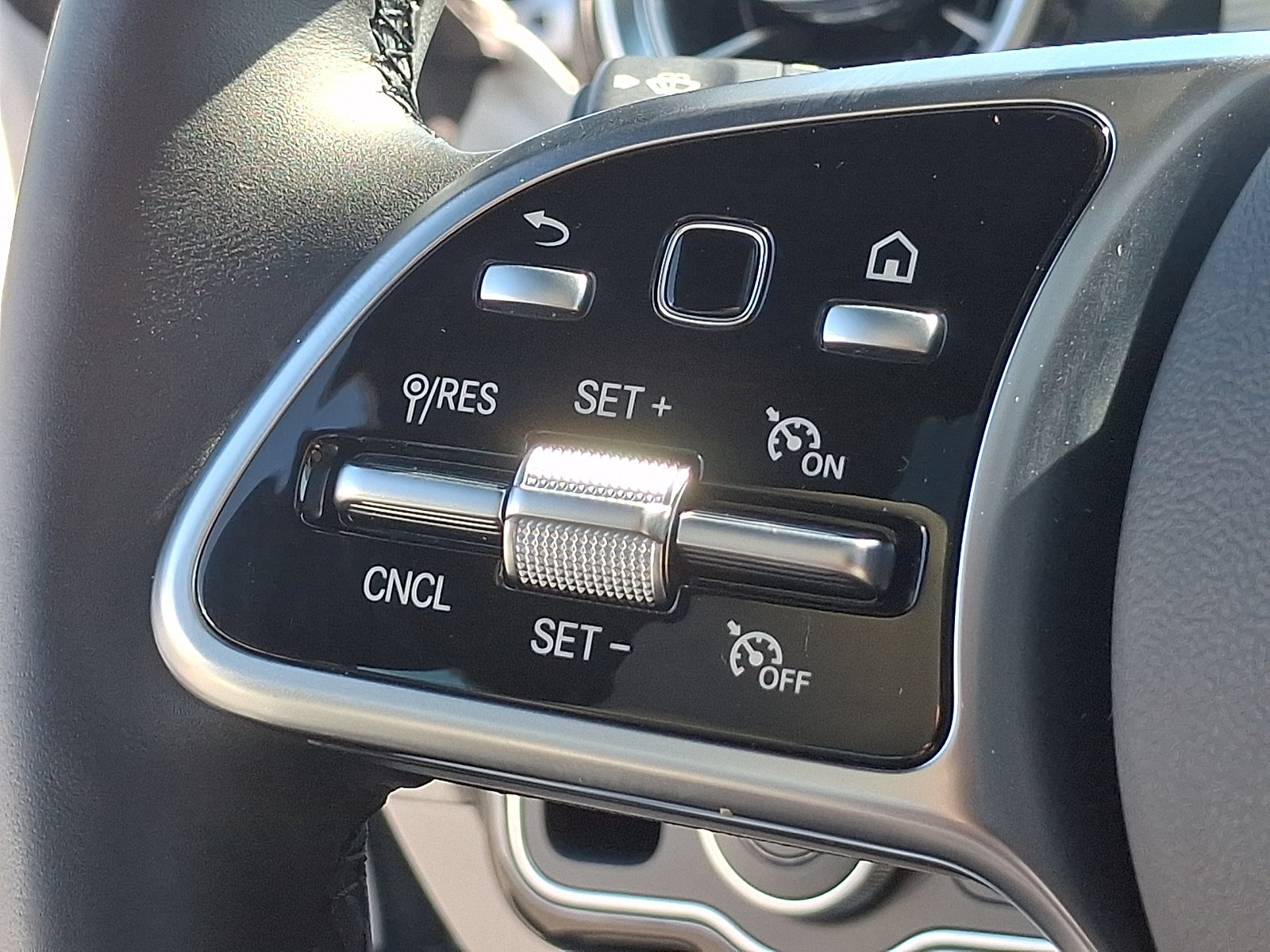 Used 2020 Mercedes-Benz CLA 250 4MATIC image 21