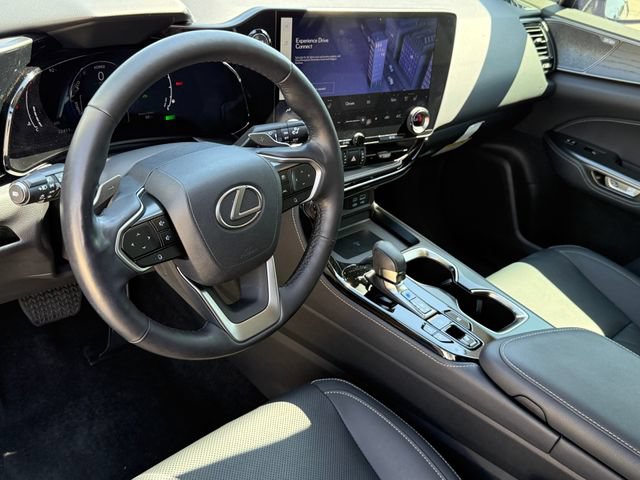 Used 2022 Lexus NX 350h AWD w/ Vision Package image 7