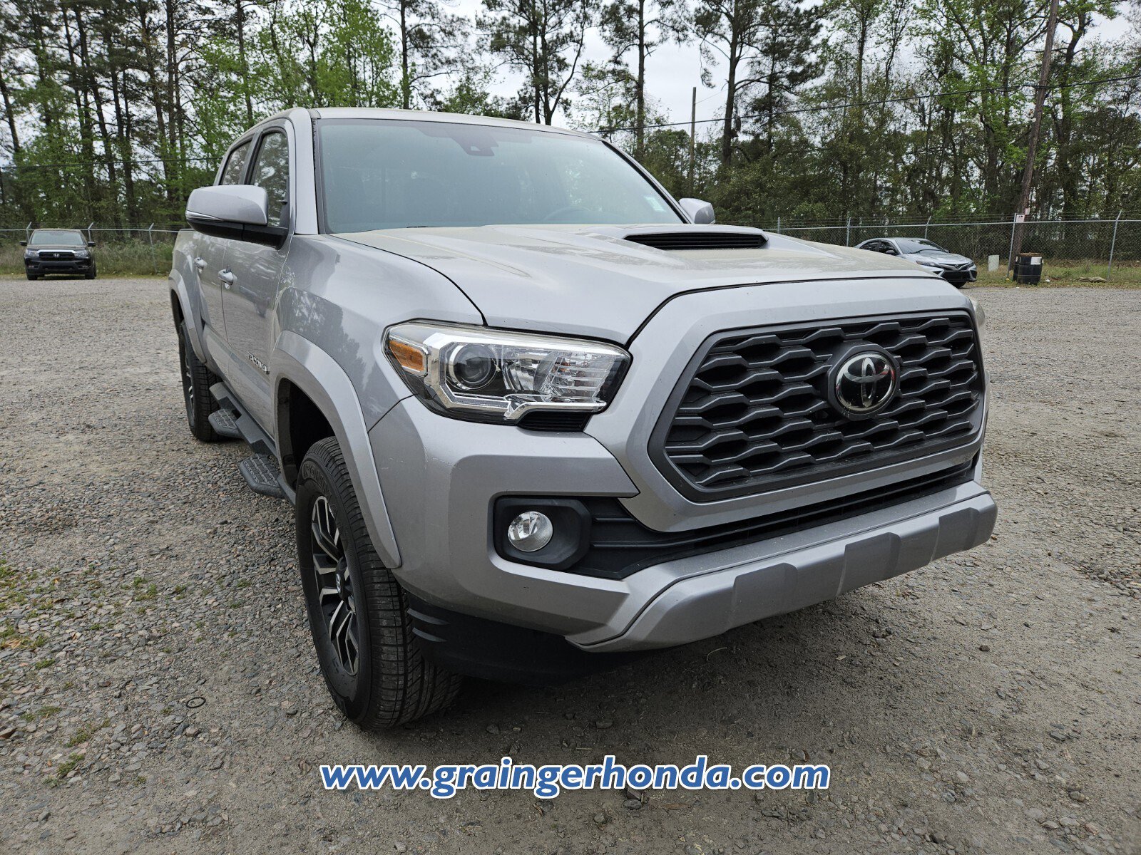 Used 2020 Toyota Tacoma TRD Sport image 4