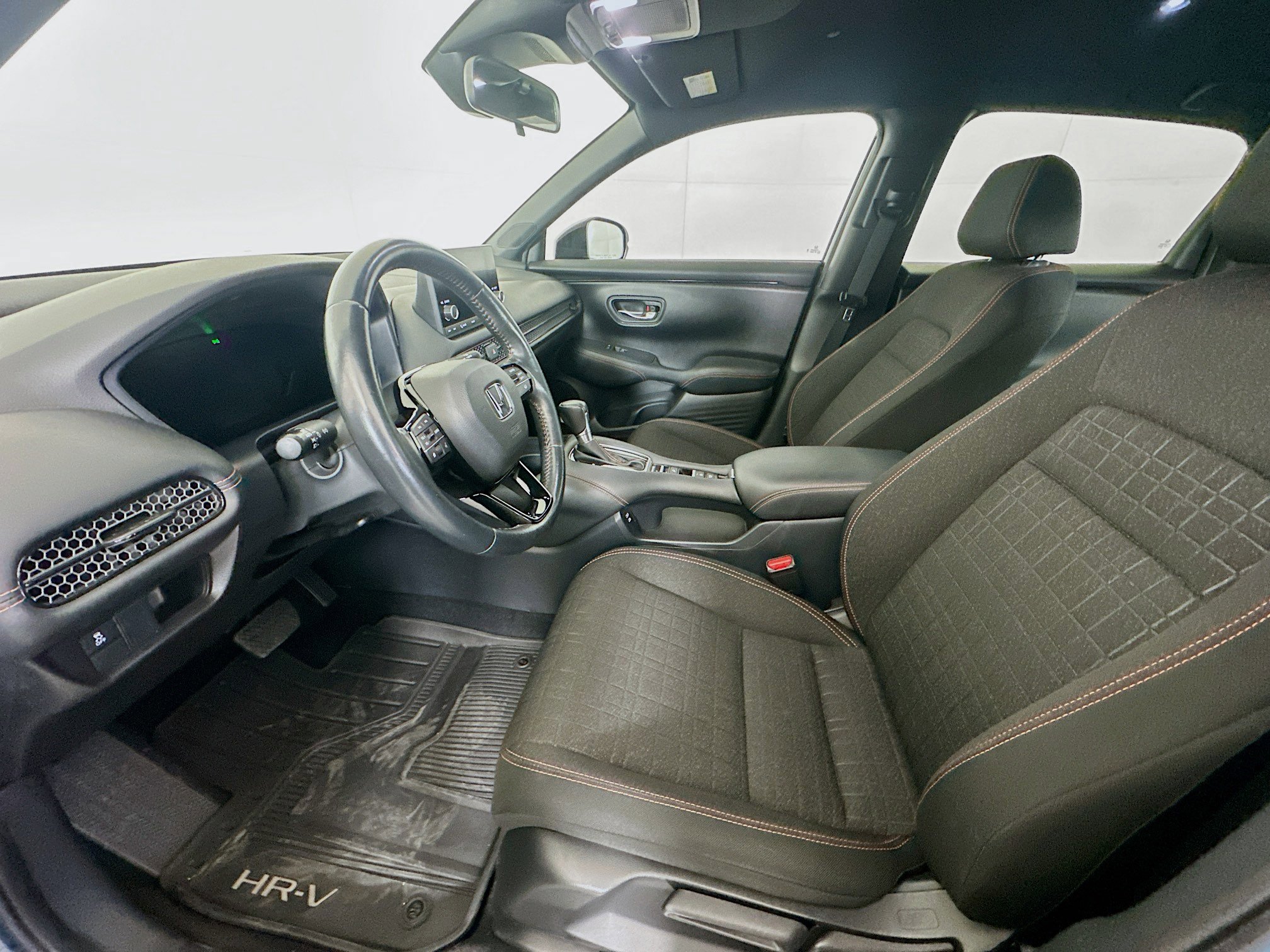 Used 2024 Honda HR-V Sport image 13